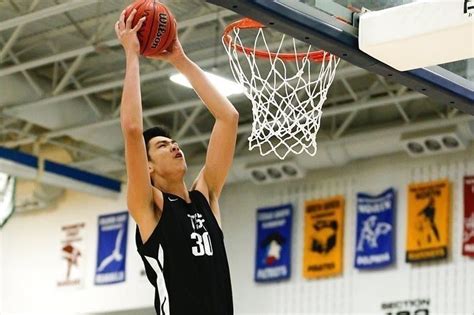 Kai Sotto bares increases in height, wingspan.